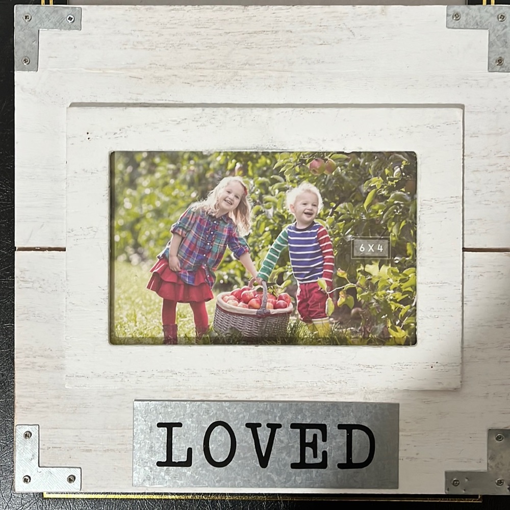 Frame for 4x6” photo